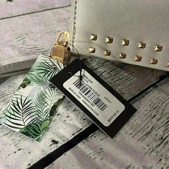 Badgley Mischka Allover Grey Wristlet Wallet Cellphone Pocket Purse Studs New - Picture 3 of 5